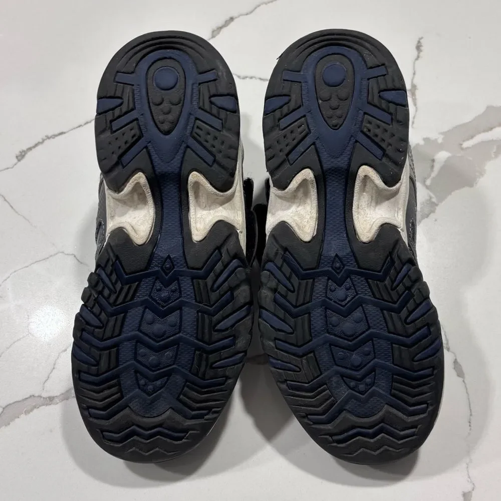 Stride Rite Toddler Boys StarWars Metallic Silver Black Lite up Sneakers 12.5